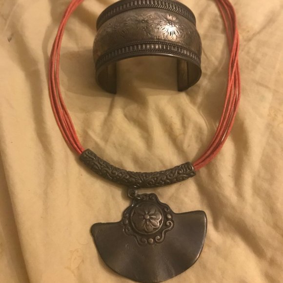 Tibetan Jewelry set - Picture 1 of 3